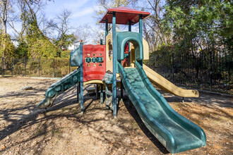 Cherry Pointe Apartments in Hyattsville, MD - Building Photo - Building Photo