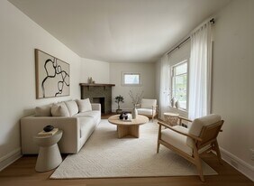 2683 Hampshire Rd in Cleveland Heights, OH - Building Photo