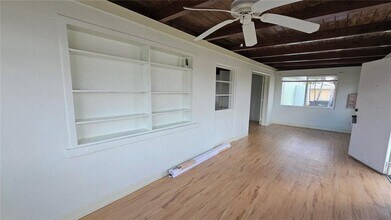 45 W Langsner St in Englewood, FL - Building Photo - Building Photo