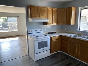 13096 Westland Ct in Holland, MI - Building Photo - Building Photo
