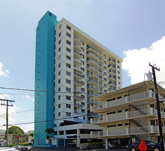 Summer Villa in Honolulu, HI - Building Photo - Building Photo