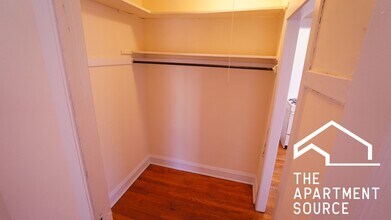 3310 W Schubert Ave, Unit 1Y in Chicago, IL - Foto de edificio - Building Photo