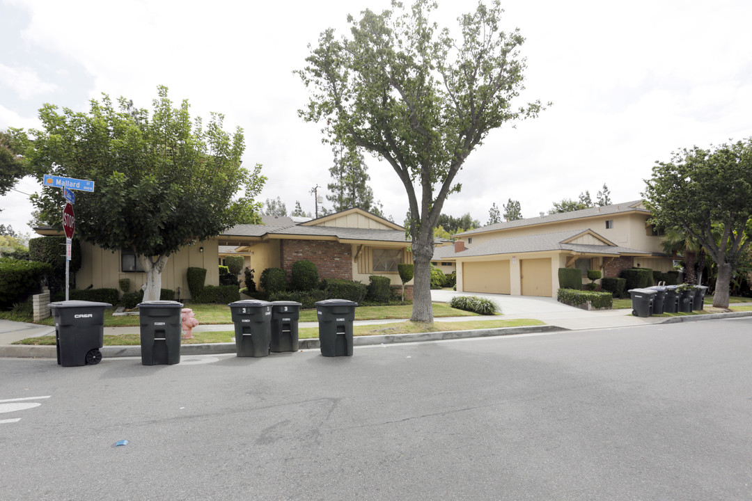 Mallard Street Apartments in Orange, CA - Foto de edificio