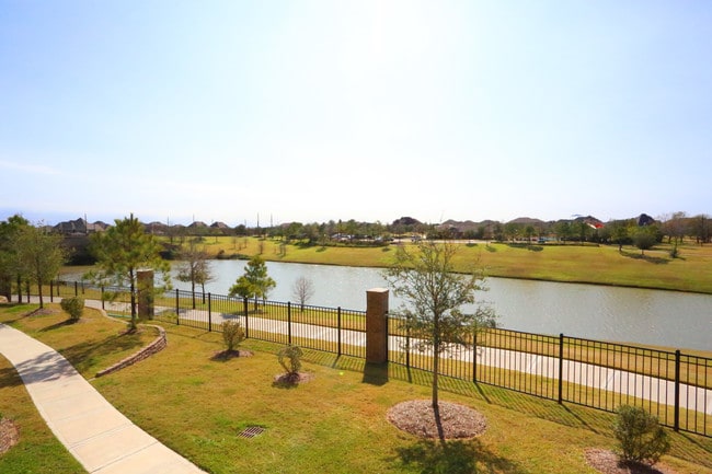 Lakeside Villas at Cinco Ranch in Katy, TX - Building Photo - Building Photo