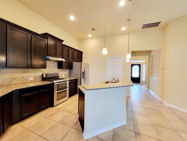 9415 Harmony Lake Ln in Rosenberg, TX - Building Photo - Building Photo