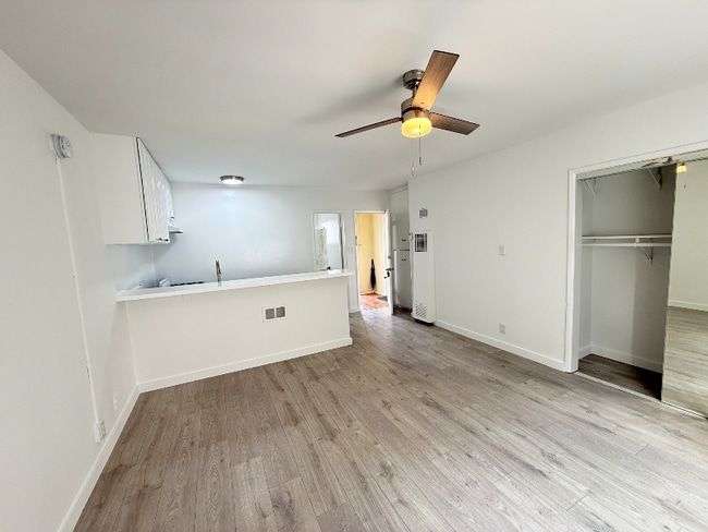 240 S Reeves Dr in Beverly Hills, CA - Building Photo - Building Photo