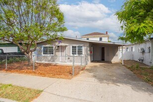 415 E 26th St in National City, CA - Building Photo