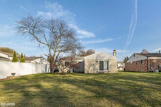 3043 Heritage Dr in Troy, MI - Building Photo - Building Photo