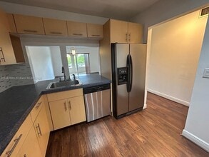 7850 Camino Real, Unit O-318 in Miami, FL - Building Photo - Building Photo