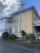 1113 Oregon St in Oshkosh, WI - Building Photo - Building Photo