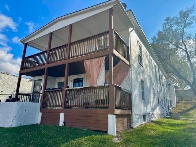 3411 Strong Ave Photo