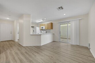 1178 Burnt Sky Ave in Las Vegas, NV - Building Photo - Building Photo