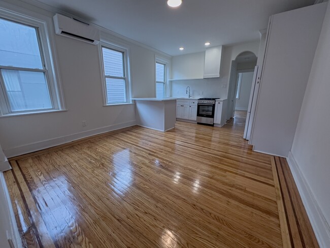 property at 1223 N Franklin St