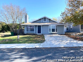 15013 Winter View Dr in San Antonio, TX - Building Photo - Building Photo