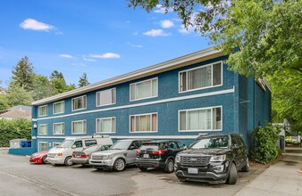 3435 in Seattle, WA - Building Photo - Interior Photo