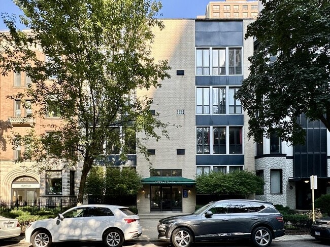 property at 1430 N Dearborn St