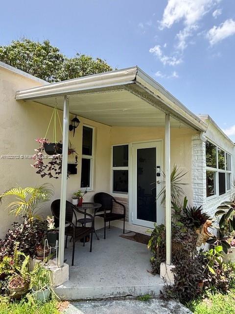 170 NW 49th St in Miami, FL - Building Photo