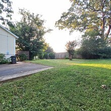 1028 Long Meadows Dr in Lynchburg, VA - Building Photo - Building Photo
