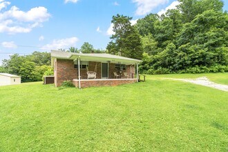 8624 Walnut Springs Ln in Knoxville, TN - Building Photo - Building Photo