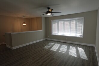 1800 Hollywood Ave in Hanover Park, IL - Building Photo - Building Photo