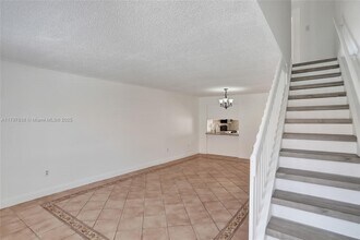 7811 SW 102nd Ln in Miami, FL - Building Photo - Building Photo