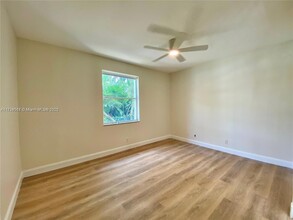 2694 Oakmont Dr in Weston, FL - Building Photo - Building Photo