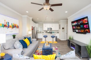 850 E Erie Ave in San Antonio, TX - Building Photo