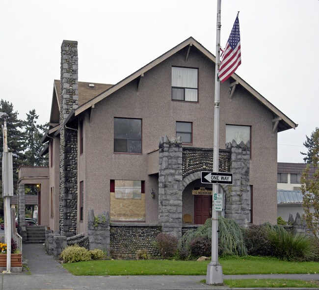 408 N Meridian Ave in Puyallup, WA - Building Photo - Building Photo