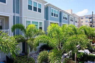 813 Burlington Ave N in St. Petersburg, FL - Building Photo - Building Photo