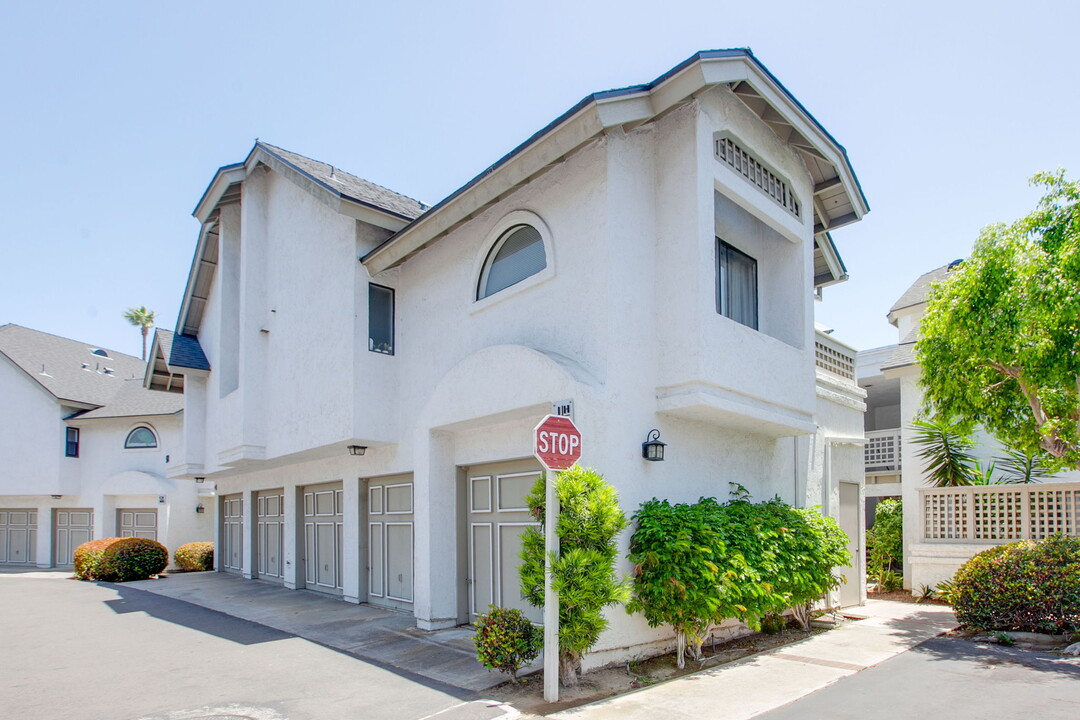 518 Via De La Valle in Solana Beach, CA - Building Photo