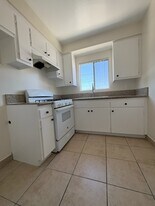 4055 W 129th St, Unit 6 in Hawthorne, CA - Building Photo