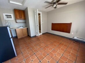 9718 N Nebraska Ave-Unit -6 in Tampa, FL - Building Photo - Building Photo