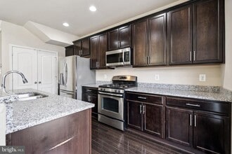 12709 Horseshoe Bend Cir in Clarksburg, MD - Building Photo - Building Photo