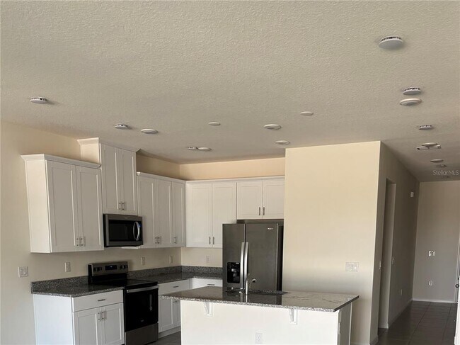 4433 Small Creek Rd in Kissimmee, FL - Building Photo - Building Photo