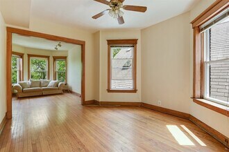 3256 N Lakewood Ave-Unit -3 in Chicago, IL - Building Photo - Building Photo