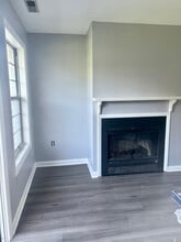 407 Spring Meadow Rd in South Windsor, CT - Building Photo - Building Photo