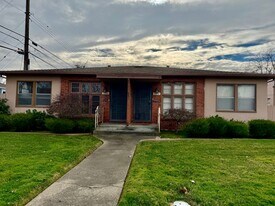 5712-5716 J St in Sacramento, CA - Building Photo