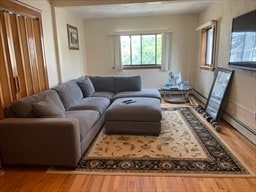 52 Winter St, Unit 2 in Medford, MA - Foto de edificio - Building Photo