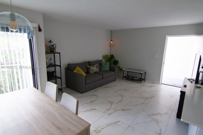 753 Michigan Ave in Miami Beach, FL - Building Photo - Building Photo