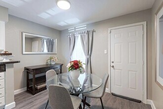 The Park at Aviano in Baytown, TX - Foto de edificio - Building Photo