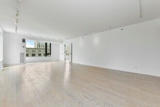 220 Boylston St, Unit 8010 in Boston, MA - Building Photo - Building Photo