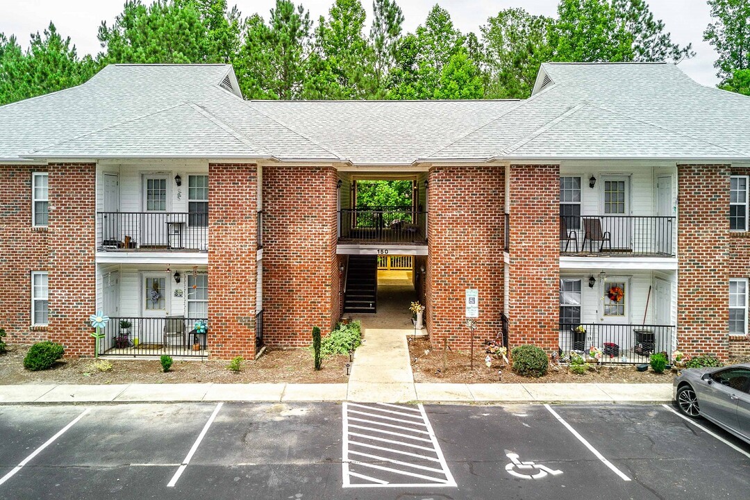 Sweet Rebecca's Apartments in Pinehurst, NC - Building Photo