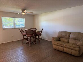 245 Center Rd in Venice, FL - Building Photo - Building Photo