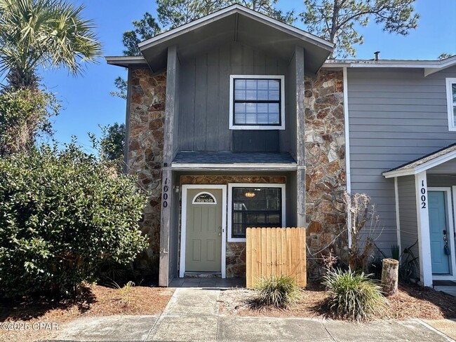 property at 1000 Wildwood Rd