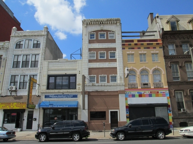 810 N Broad St in Philadelphia, PA - Building Photo - Building Photo