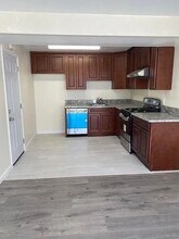 4904 Summerwood Cir in Sacramento, CA - Building Photo - Building Photo