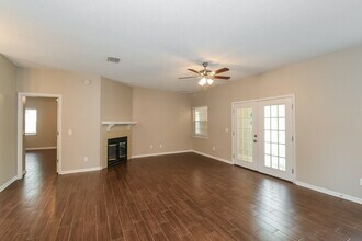 8895 Chambore Dr in Jacksonville, FL - Building Photo - Building Photo