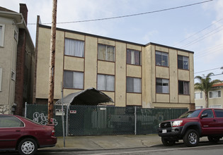 4040 Manila Ave in Oakland, CA - Building Photo - Building Photo