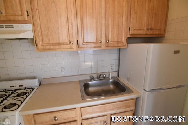 441 Cambridge St, Unit 1 in Boston, MA - Foto de edificio - Building Photo