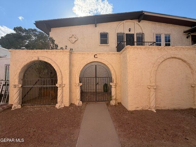 property at 11105 La Quinta Pl